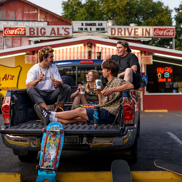16oz-pint-cup-santa-cruz-w9 16oz_pints_santa_cruz_2_vacationdot_wavedot_skaters_truckbed_square.jpg