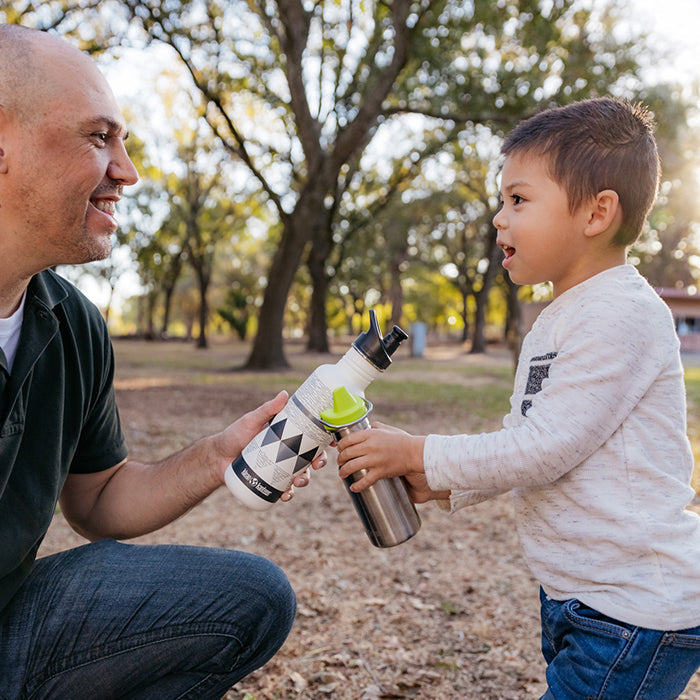 classic-kid-sippy-cap-o8 K12CNSIPPY-BS-sippy_cap_dad_lifestyle.jpg