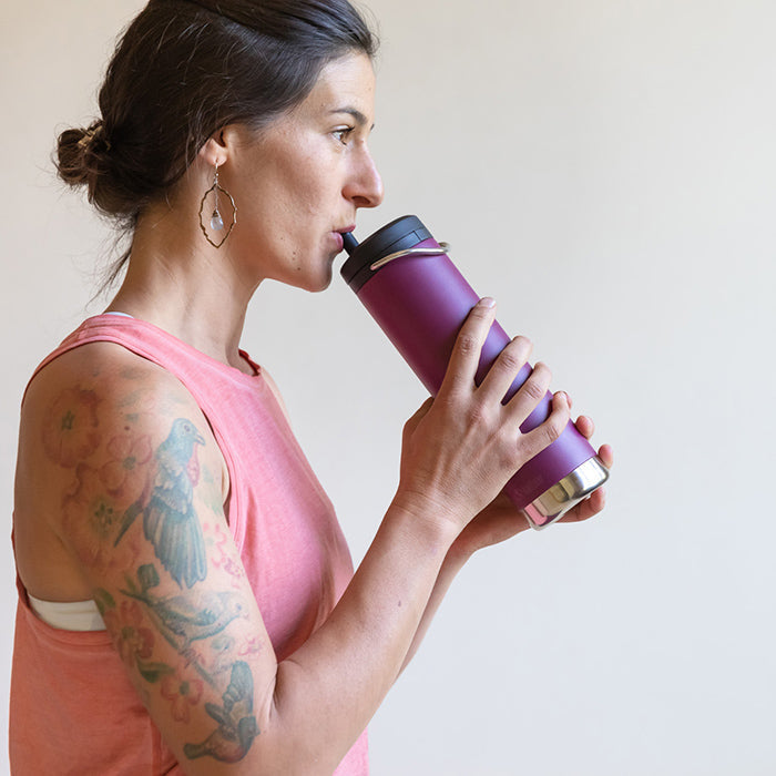 tkwide-twist-cap-with-straw-kit-h8 K20TKWPT-PP-T-TWIST-straw_cap_drinking_yoga_lifestyle_64bb08ca-98d0-4e89-83fd-b166cda65ccd.jpg