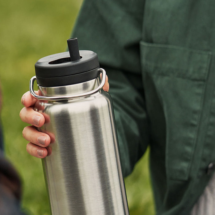 tkwide-twist-cap-with-straw-kit-h8 K32TKWSSL-BS-T-TWIST-32_oz_water_bottle_straw_cap_lifestyle_76e40be3-2488-47fa-afd0-c7d5ba075b15.jpg