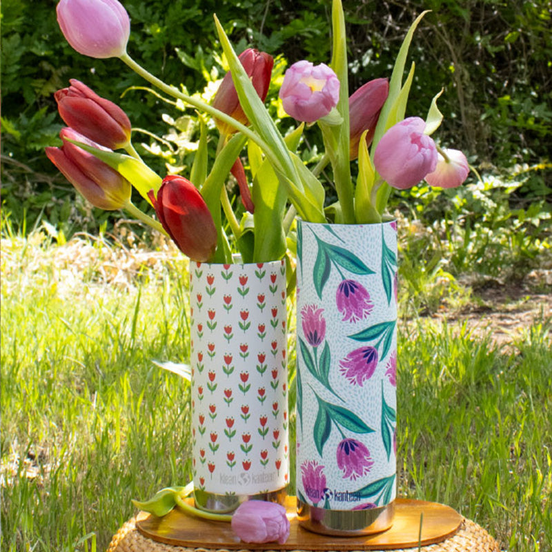 16oz-tkwide-with-cafe-red-tulips-t7 bottles_seasonal_spring_flowers_2_square.jpg