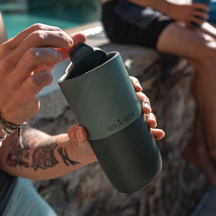 flip-lid-w0 rise_flip_lid_small_tumbler_open.jpg