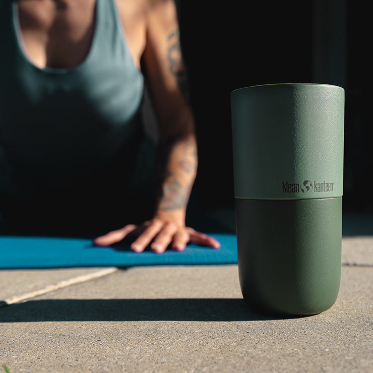 smoothie-set-r4 smoothie_kit_rise_tumbler_seaspray_closeup.jpg