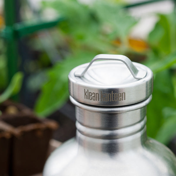 classic-steel-loop-cap-w5 stainless_cap_garden_lifestyle.jpg