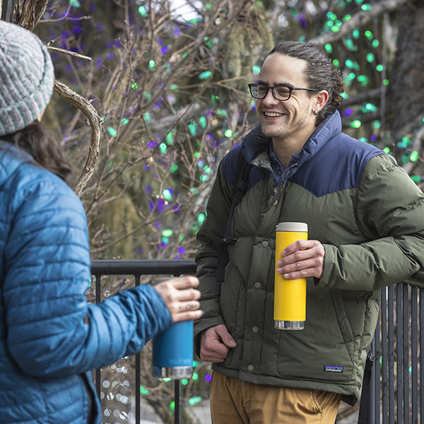 20oz-tkwide-with-cafe-cap-t7 tkwide_20oz_insulated_tumbler_cafe_winter_man_coat_yellow_square.jpg